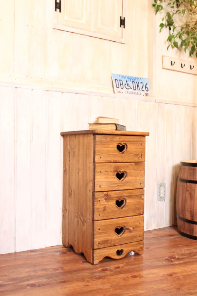 カントリー家具9ハートの3段チェスト