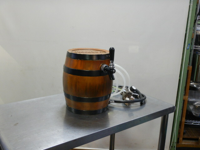 サッポロ SAPPOLO ビヤ樽くん 氷冷式 木樽型ビールサーバー