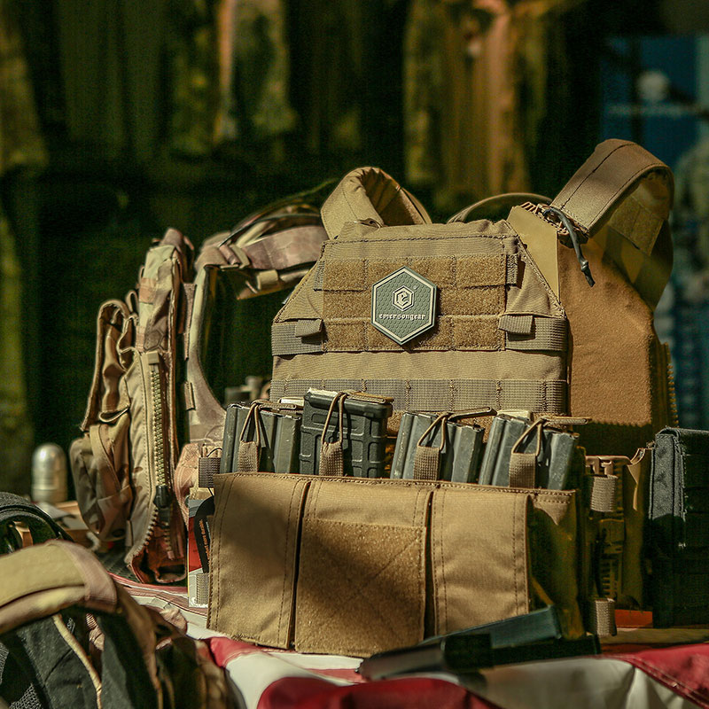 楽天市場】EMERSON CP JPC2.0タイププレートキャリア (クイック