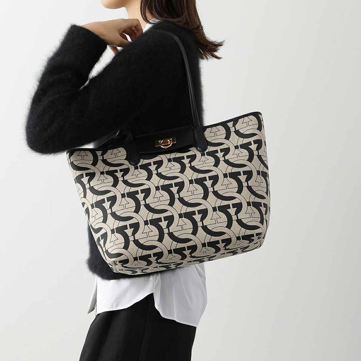 FERRAGAMO フェラガモ フロントロゴ ファブリック スモール トート