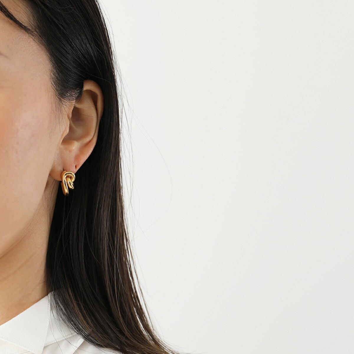 ボッテガヴェネタ ピアス ツイスト レザー フープ スタッド レディース