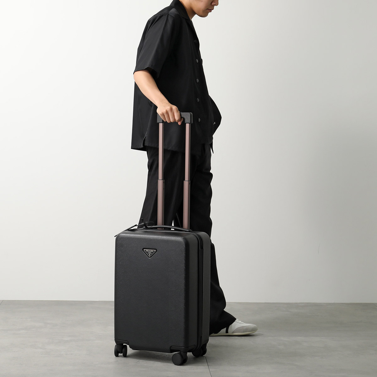 楽天市場】PRADA プラダ キャリーケース 2VQ006 2C0N メンズ