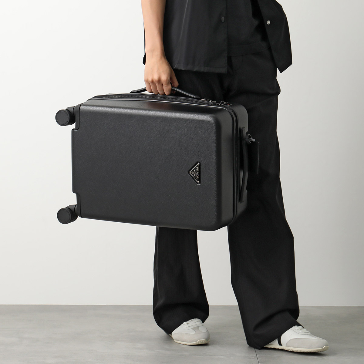 楽天市場】PRADA プラダ キャリーケース 2VQ006 2C0N メンズ