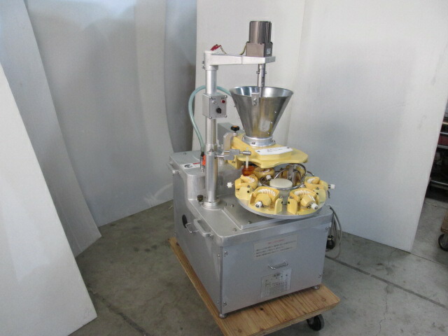 楽天市場】トーセー 卓上型 餃子成形機 餃子加工製造機 NS-7(0731AT