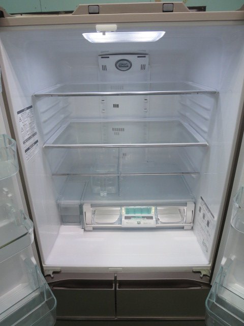 引き取りのみ明日中 HITACHI 517L 6ドア冷蔵庫 R-X5200E-X 引き取り