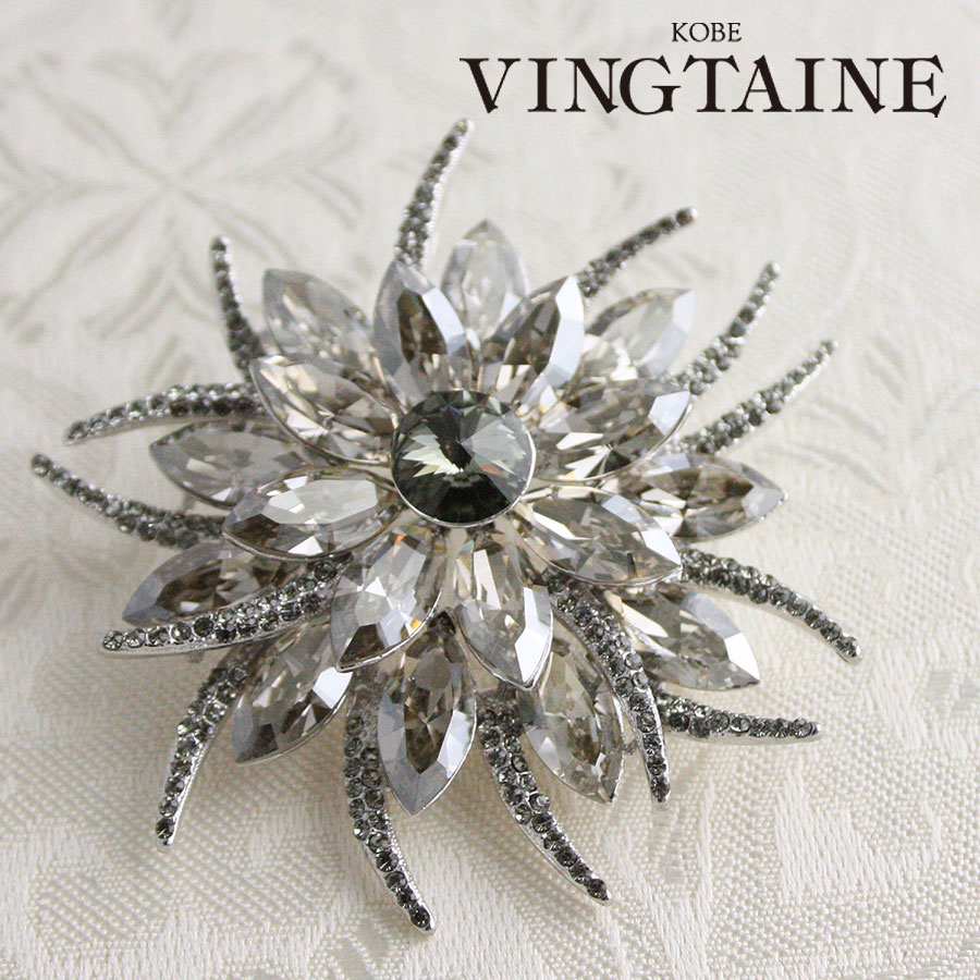 スワロフスキーブローチお花