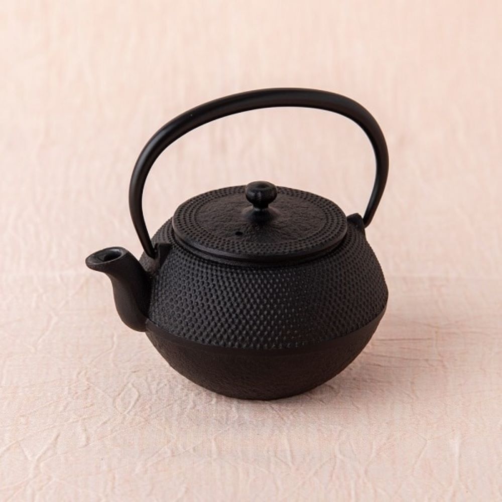 楽天市場】OIGEN（オイゲン） 南部鉄器 急須 まろみアラレ 0.35L 南部