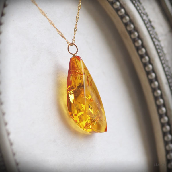 琥珀アンバーリトアニアSランクルースグリッター