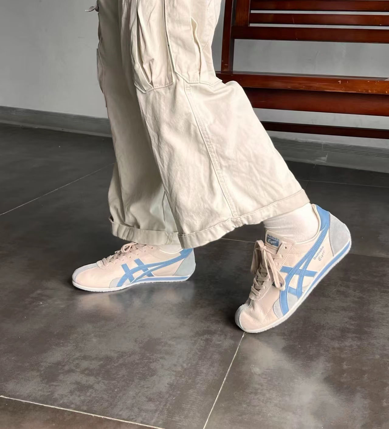 ストラップ スニーカー オニツカ タイガー 紫 バスケット バッシュ