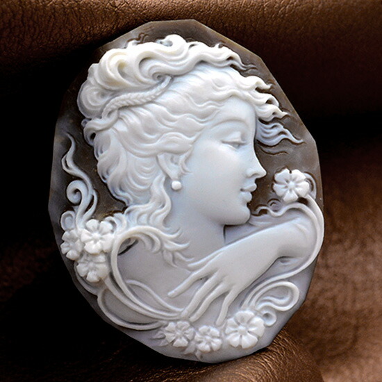 シェルカメオ K18イタリア 手掘り 作家アメンドラの署名刻印入り