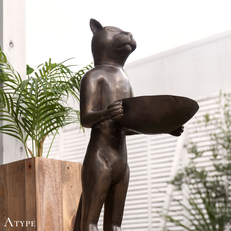 343イギリス買い付け猫の顔型金属製小物入れ重いブロンズ風 M