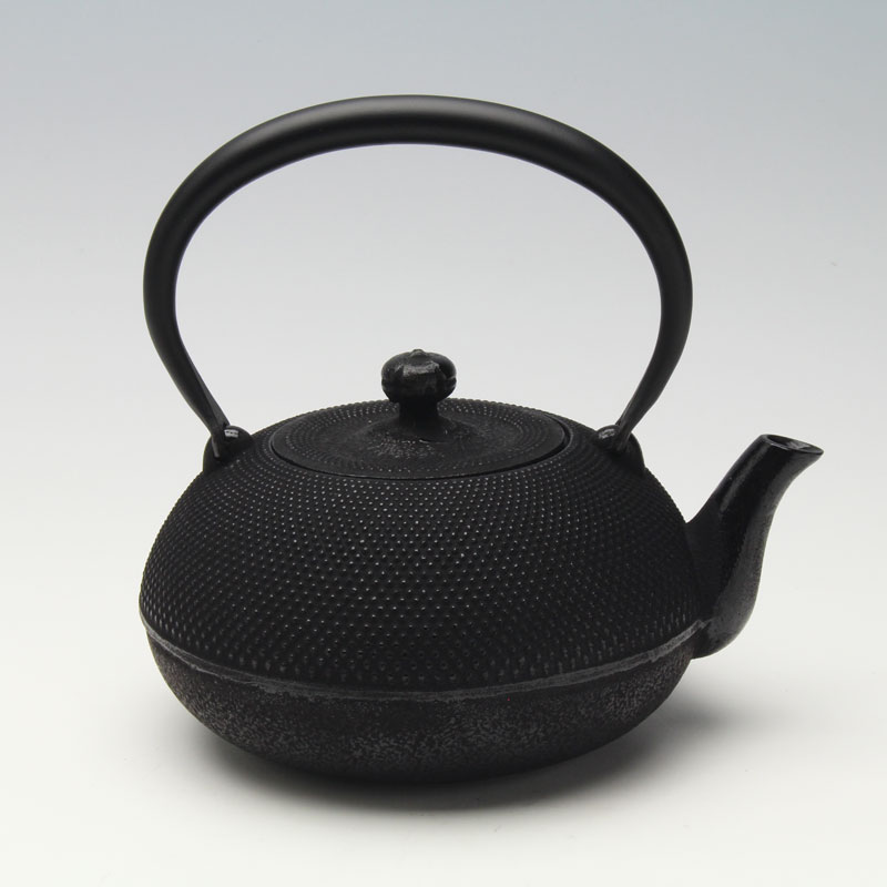 楽天市場】【南部鉄器】鉄瓶 姥口アラレ（瓶敷付/丸アラレ・黒） 1.2L