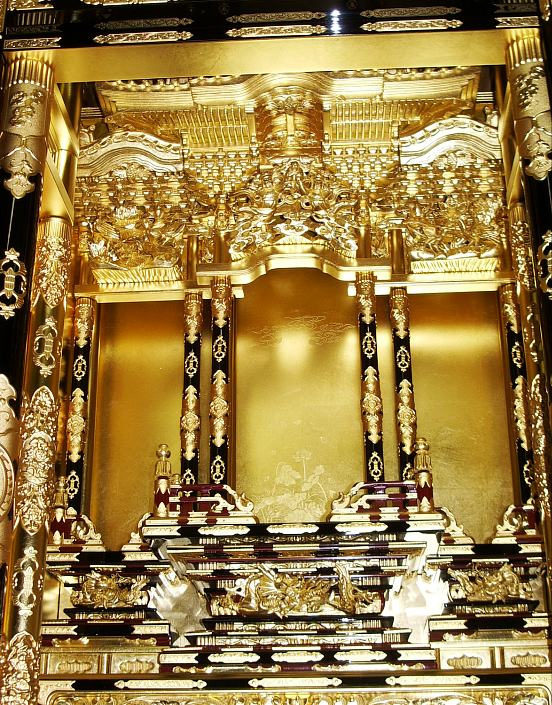 く*ま様 金箔装飾の伝統的な仏壇 く*ま様 金箔装飾の伝統的な仏壇 く