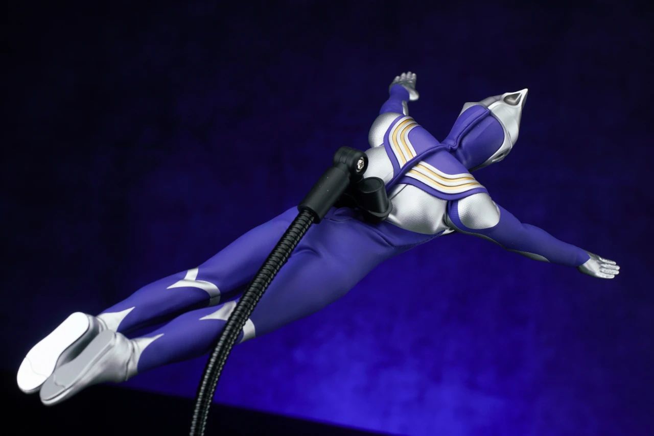 楽天市場】Alphamax 1/6 ウルトラマンティガ Ultraman Tiga 可動