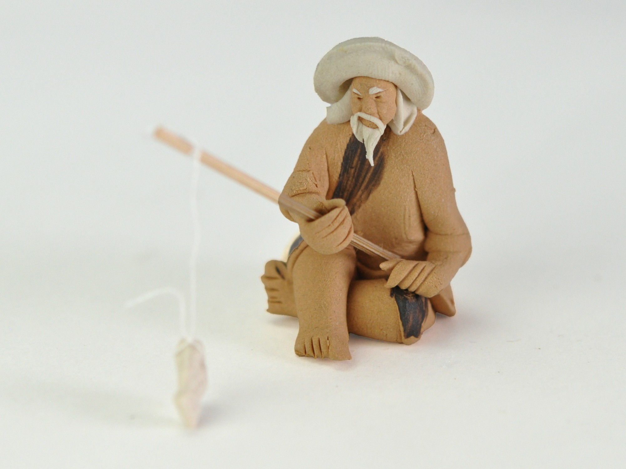 楽天市場】陶器の置物 フィギュア あぐらをかく漁師 : 盆栽妙 楽天市場店