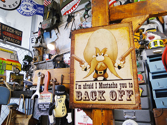 楽天市場】ルーニー・テューンズ ヨセミテ・サム ブリキ看板