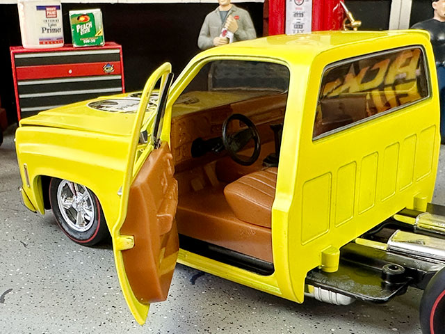 楽天市場】ムーンアイズ限定 M2 ミニカー 1976年 GMC シエラ グランデ