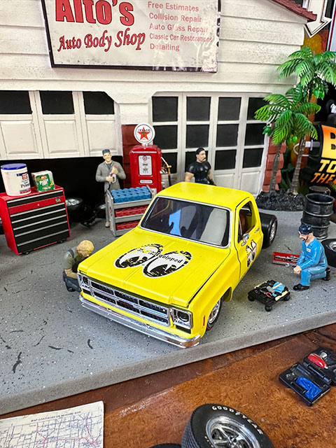 楽天市場】ムーンアイズ限定 M2 ミニカー 1976年 GMC シエラ グランデ