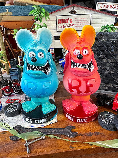 ☆値下NG☆超激レアコミコン240体蓄光限定Johnny Fangボビングヘッド