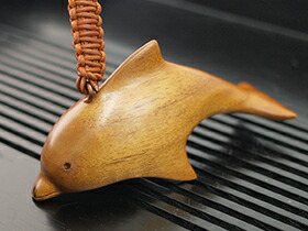 民俗バリ島 職人作品木製一刀彫り大型『イルカ』オブジェ更紗装飾 高