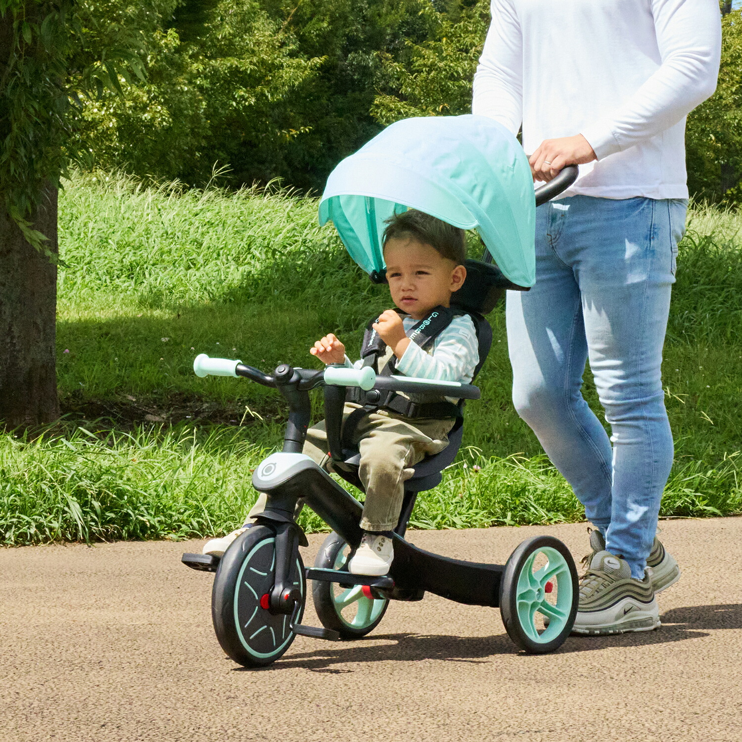 E】Globber エクスプローラー 三輪車 ブラック・ミント 幼児向け