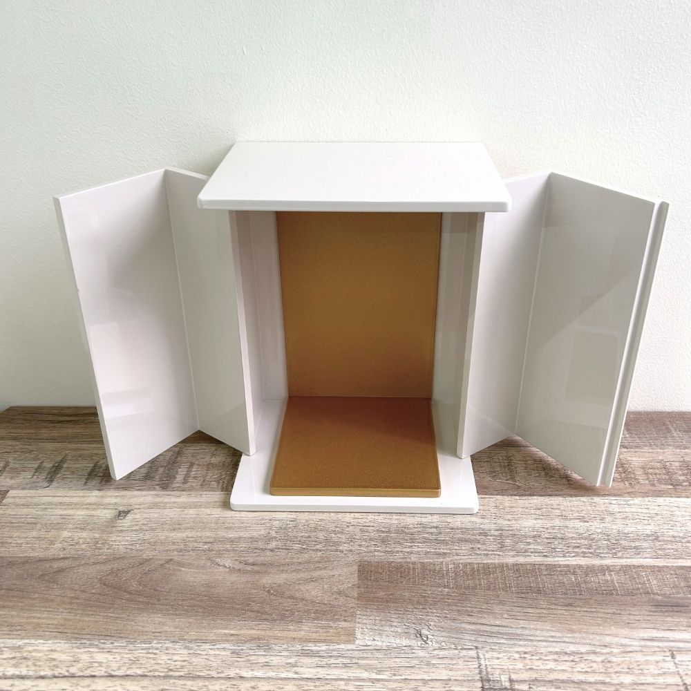 楽天市場】ミニ仏壇 位牌が入るミニ仏壇 刻印 祈りの小箱 卯の花 厨子