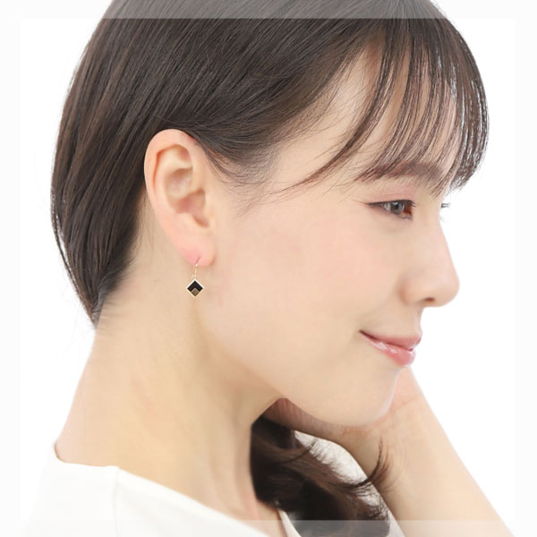 楽天市場】オニキス フック ピアス スクエア K18YG 18金 18k イエロー