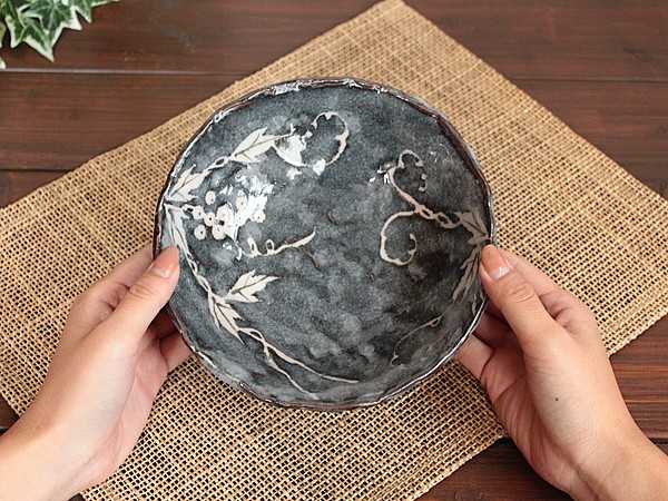楽天市場】手造り 『 鼠志野 』 ぶどう柄煮物鉢 【和食器/煮物鉢/中鉢