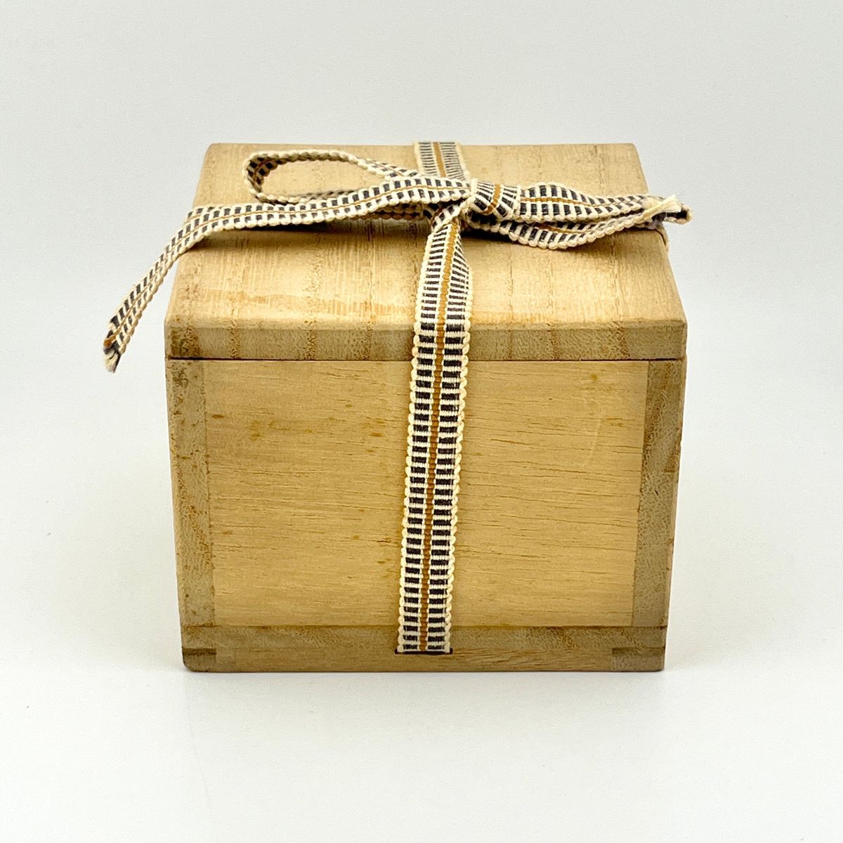 楽天市場】壺屋焼 人間国宝 金城次郎作 魚文ぐい呑(笑う魚) やちむん