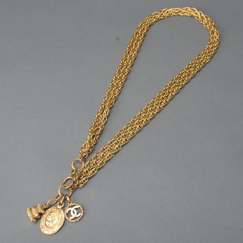 シャネルヴィンテージチェーンベルトレアネックレスにも