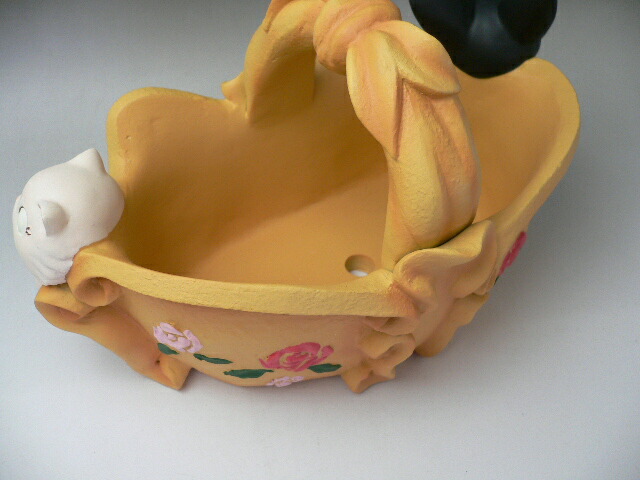 楽天市場】ジブリプランター「魔女の宅急便 ジジとリリーのフラワー