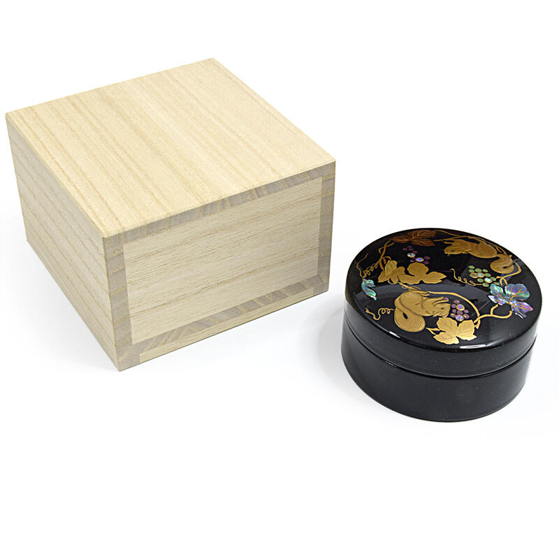 楽天市場】【香合】「葡萄と栗鼠蒔絵香合」桐箱入り【日本製／国産