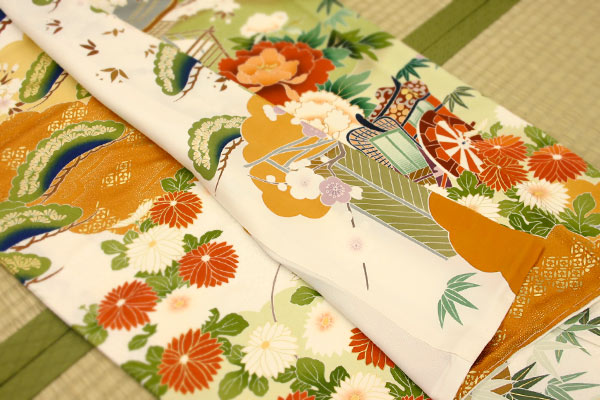 振袖 仮絵羽 金彩 紋意匠 型友禅と手描 正絹 未仕立て品 八掛付き