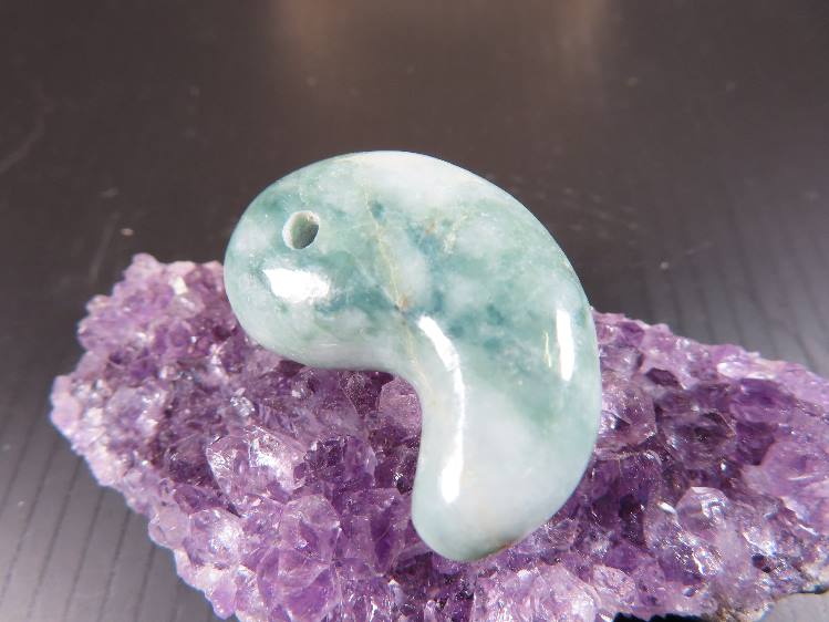 糸魚川翡翠 最高品質糸魚川翡翠(Jadeite from Niigata) 新潟県糸魚川市