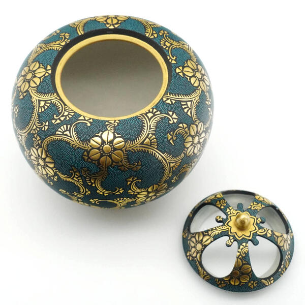 楽天市場】仲田錦玉（二代目） 九谷焼香炉 渦打青粒鉄仙二重唐草 [お香