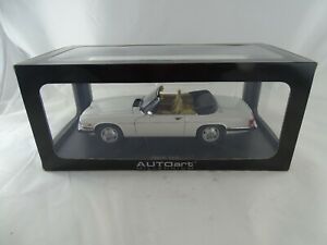 絶版未展示品 オートアート 1/18 ジャガー XJ-S ホワイト1980 絶版未
