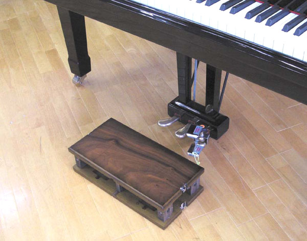 Assist Stool 黒 ピアノ用 足置き台 アシストスツール ASS V Assist