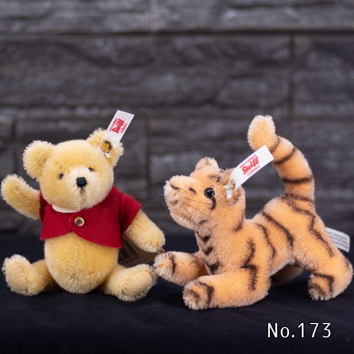 ウィニー・ザ・プー withハニーポット32Cm シュタイフ シリアルNo.11