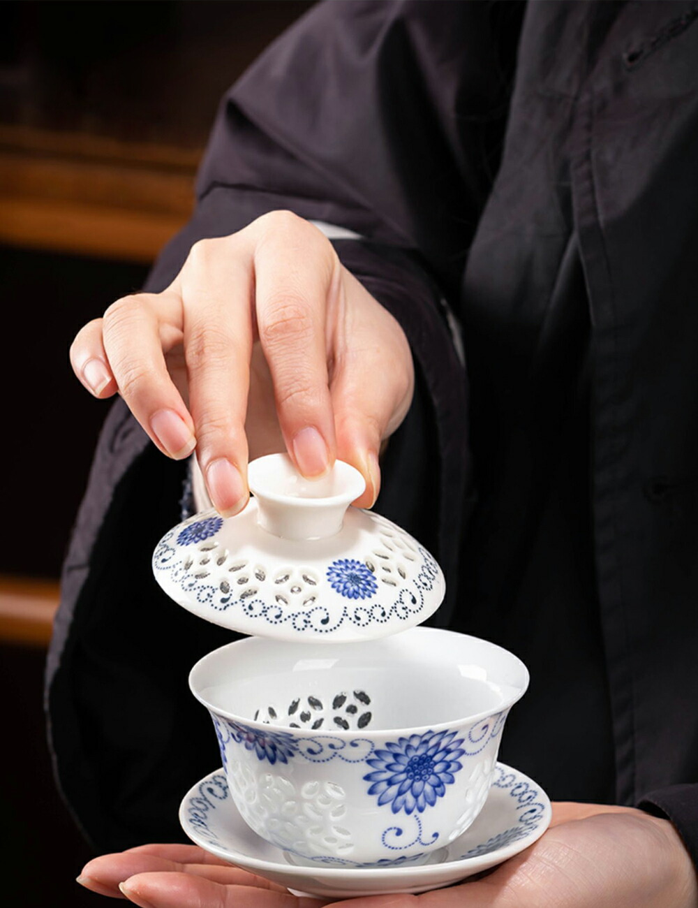 中国青白磁の陶器燭台 2点セット専用 中国青白磁の陶器燭台 2点セット