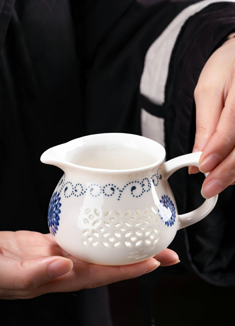 楽天市場】透かし模様で茶の色が見える玲瓏磁器 玲瓏磁 白磁 玲瓏 急須