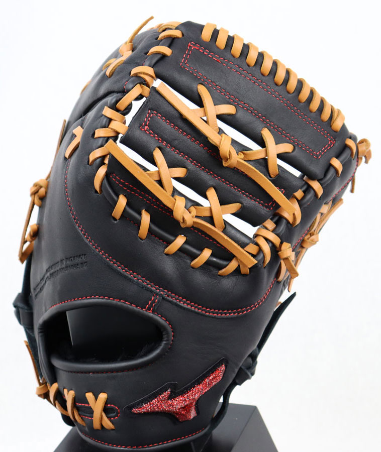 新品ウィニンニグ ミット 赤/黒 新品ウィニンニグ ミット 赤/黒 新品