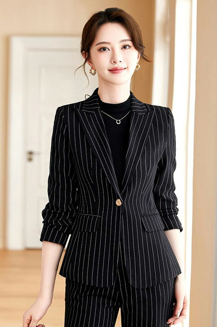 BBCOの黒のラメ入りのベストとパンツのセットアップスーツ BBCOの黒