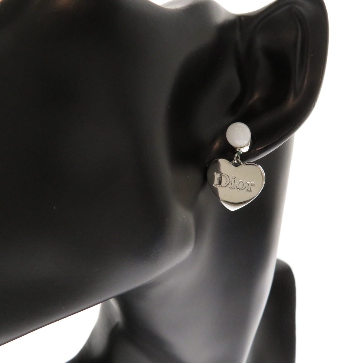 楽天市場】クリスチャンディオール ロゴ刻印 ハート ピアス 金属製