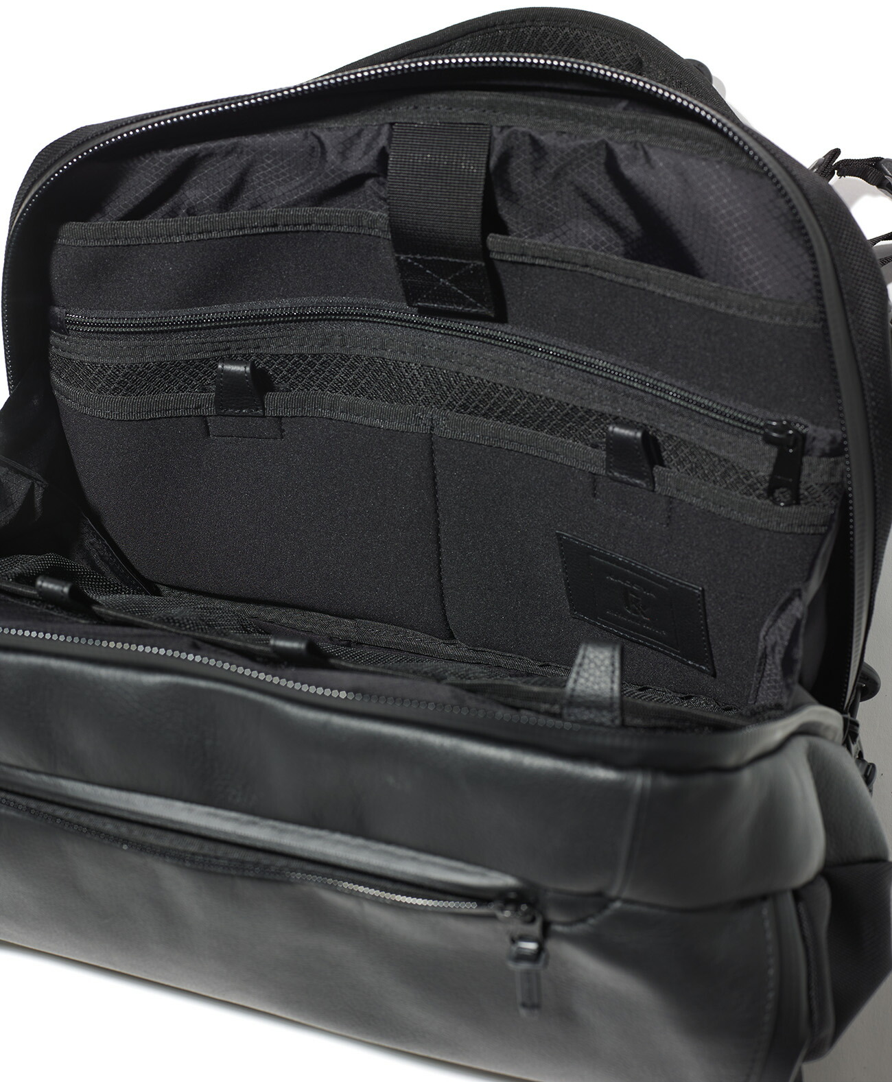 楽天市場】KADOYA RIDERS SLING BAG / カドヤ公式 楽天市場店 : KADOYA