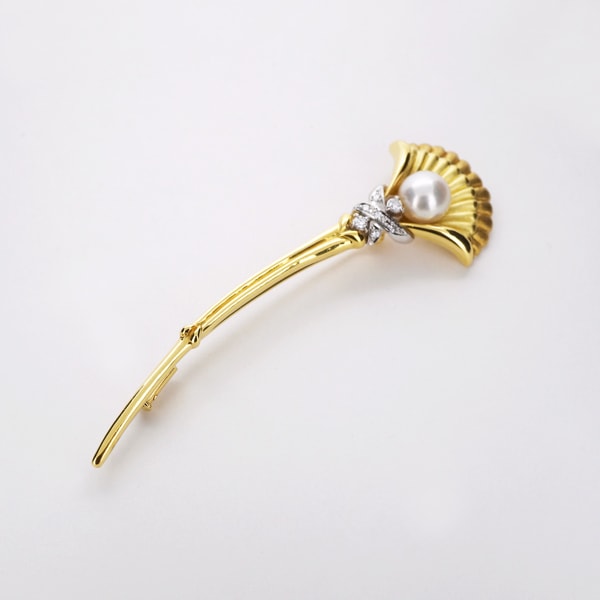 k18とPt900の羽根デザイン パール付きブローチ k18とPt900の羽根
