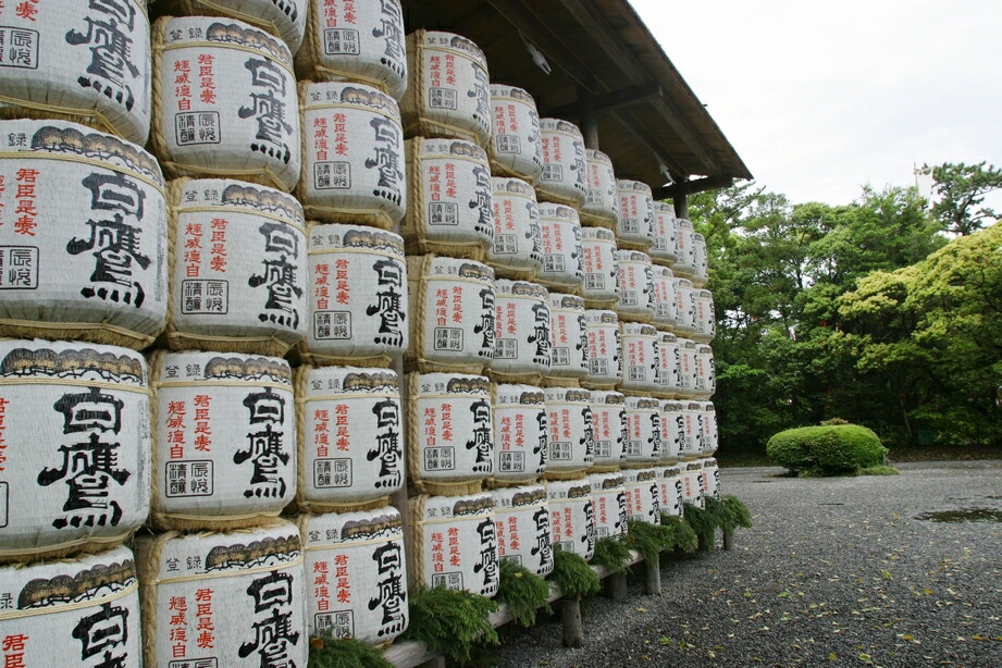 楽天市場】御神酒 伊勢神宮・御料酒蔵純米酒500ML 白鷹 伊勢ラベル