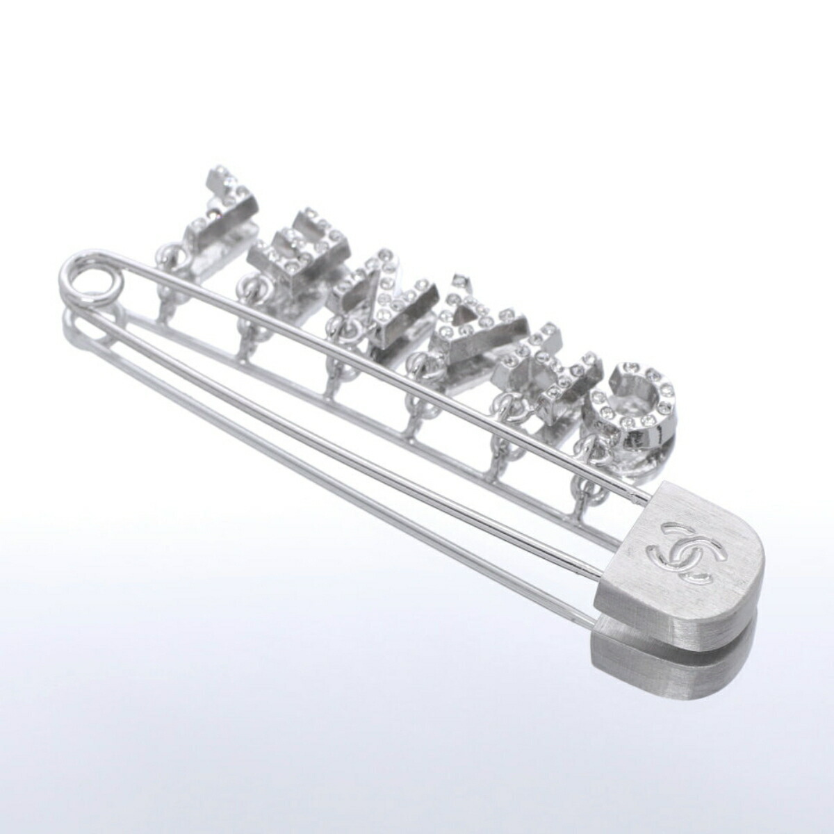 054 CHANEL 安全ピン型ブローチ シャネル安全ピン型ブローチ正規品