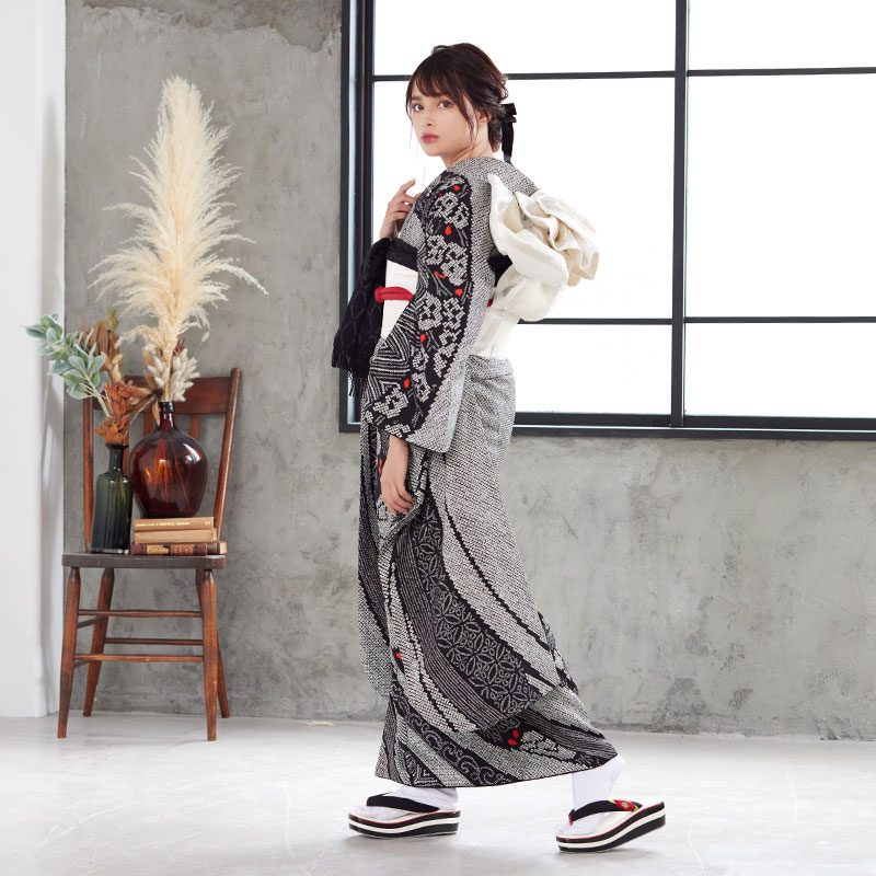 阪急百貨店振袖総絞り薔薇黒フルセット正絹