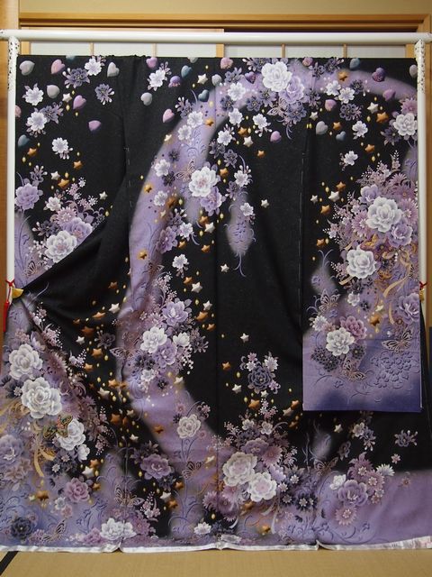 楽天市場】振袖 花束と蝶 黒から淡い藤色へのグラデーション【振袖