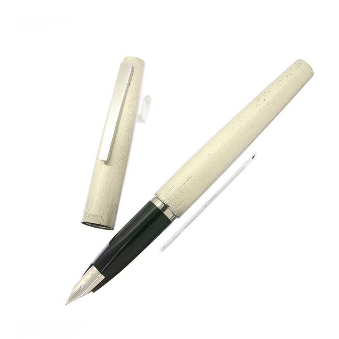 PLATINUM プラチナ・プラチナ金銀合金万年筆字幅F程度